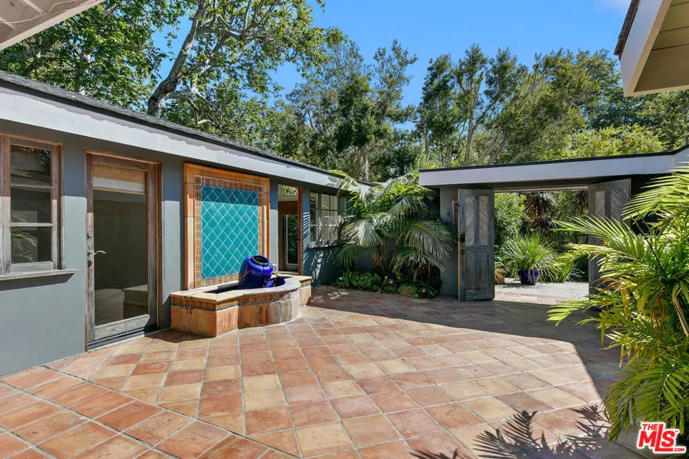 6328 Frondosa Drive Malibu, CA 90265