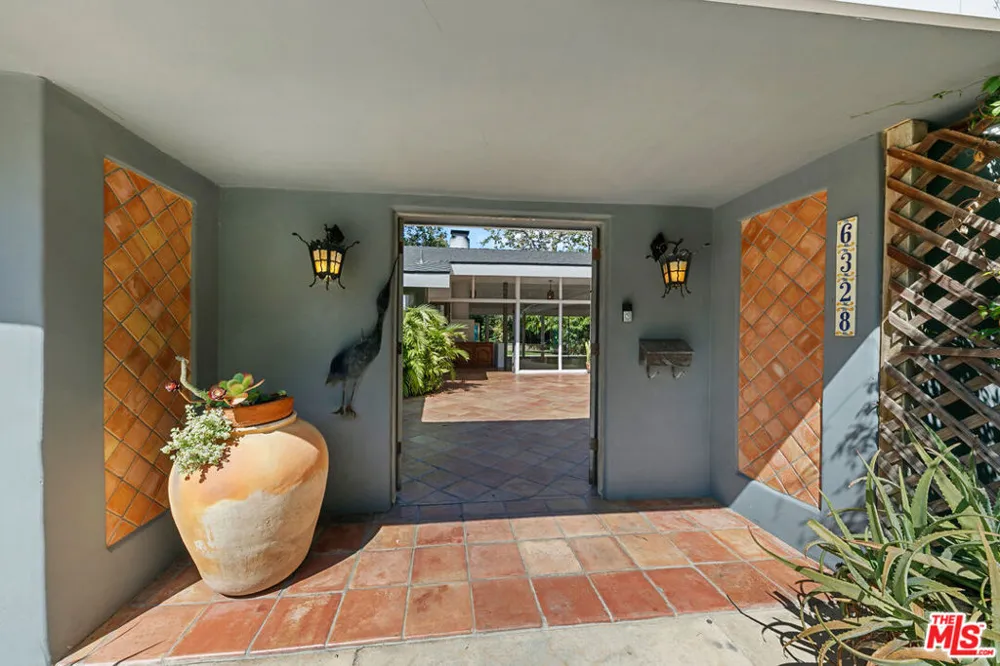 6328 Frondosa Drive Malibu, CA 90265