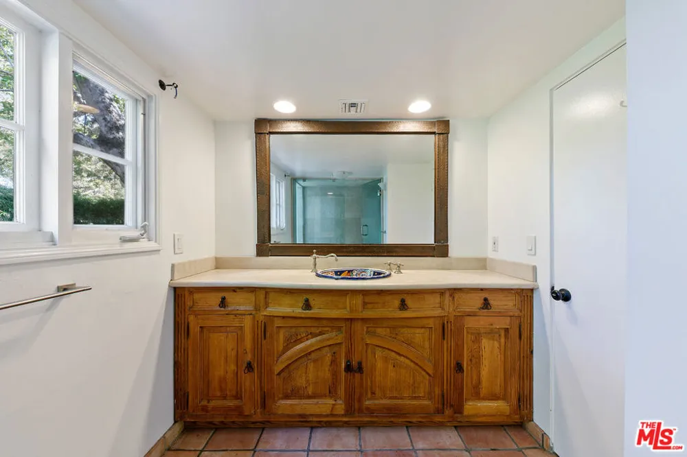 6328 Frondosa Drive Malibu, CA 90265