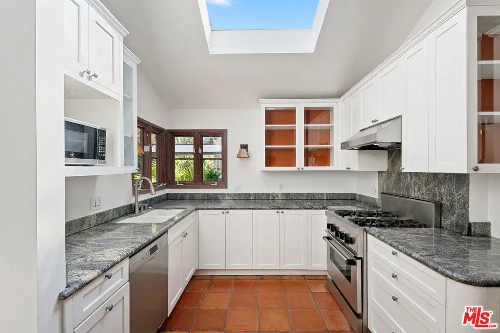 6328 Frondosa Drive Malibu, CA 90265