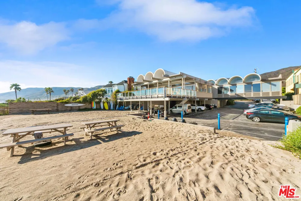 6328 Frondosa Drive Malibu, CA 90265