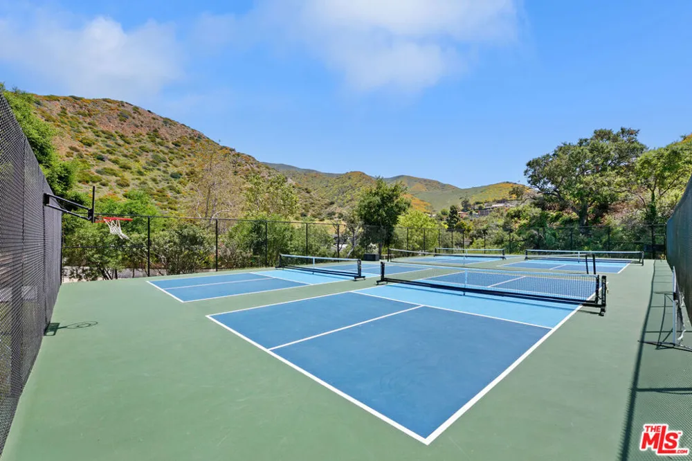 6328 Frondosa Drive Malibu, CA 90265
