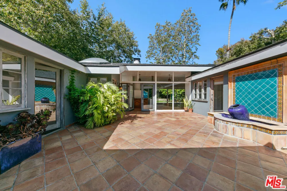 6328 Frondosa Drive Malibu, CA 90265