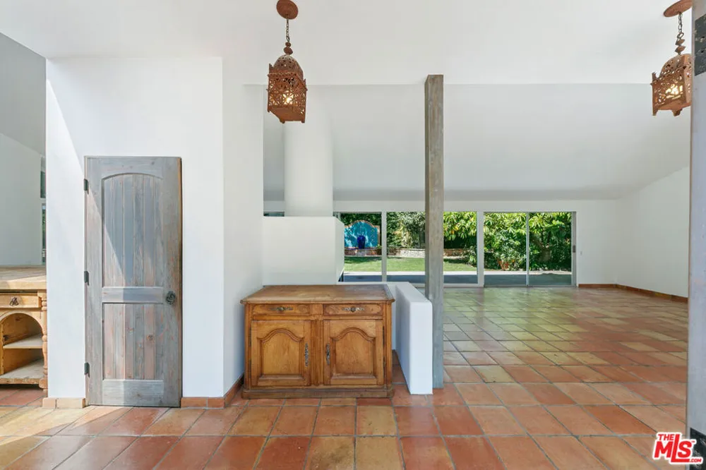 6328 Frondosa Drive Malibu, CA 90265