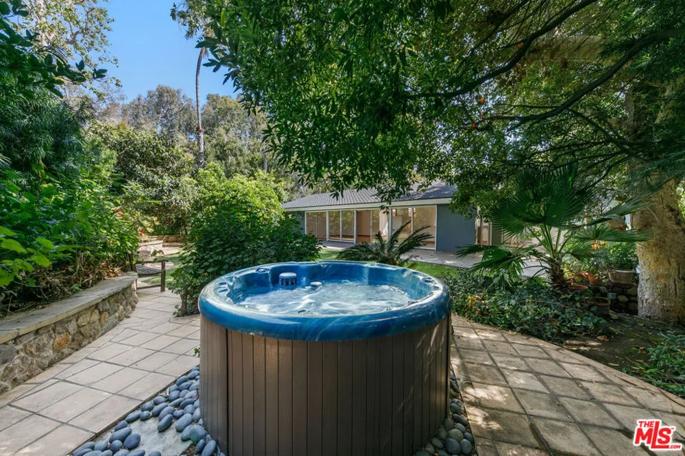 6328 Frondosa Drive Malibu, CA 90265
