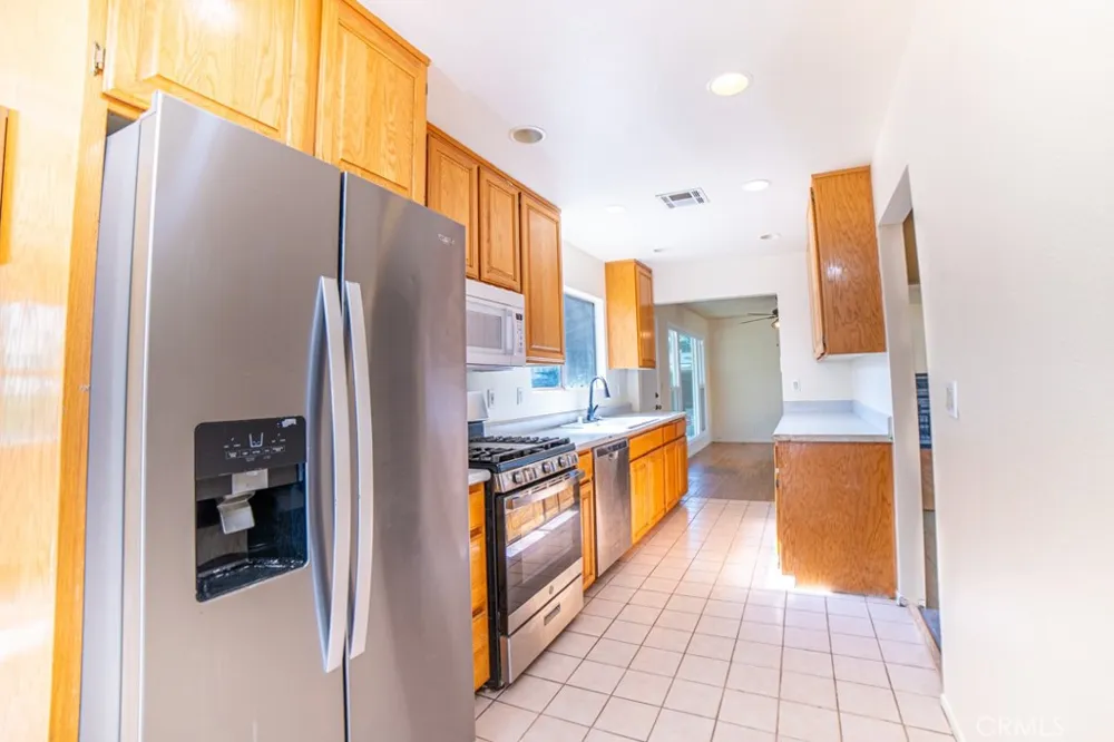 13426 4th Yucaipa, CA 92399