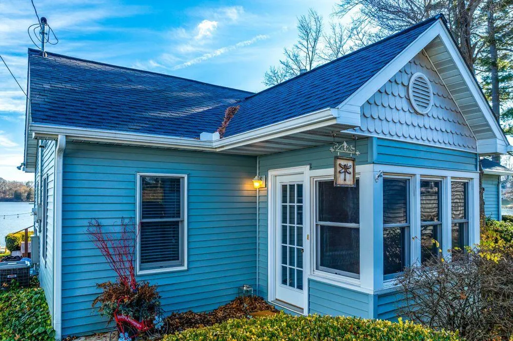 51479 Summit Street Paw Paw, MI 49079