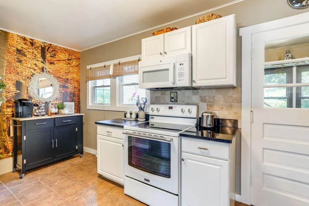 51479 Summit Street Paw Paw, MI 49079