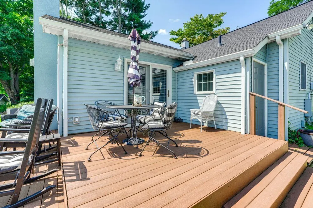51479 Summit Street Paw Paw, MI 49079