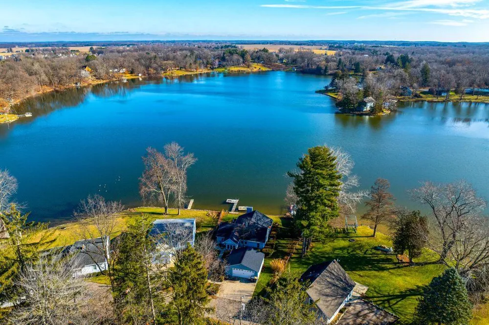 51479 Summit Street Paw Paw, MI 49079