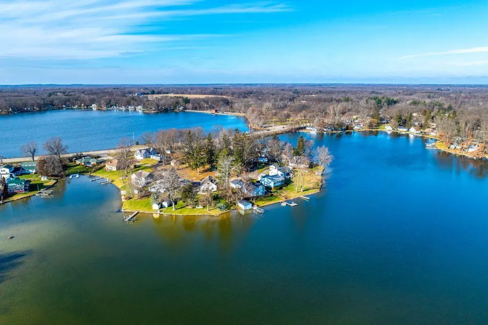 51479 Summit Street Paw Paw, MI 49079