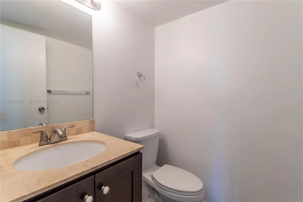 1000 Parkview Dr #302 Hallandale Beach, FL 33009