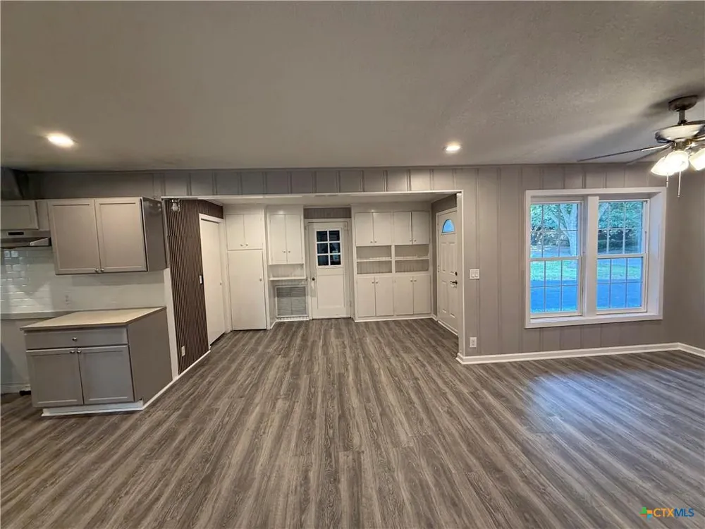 302 Smith Street Gonzales, TX 78629