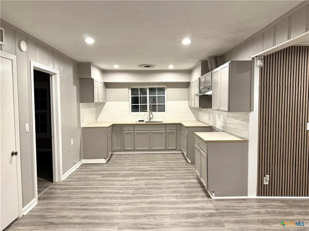 302 Smith Street Gonzales, TX 78629