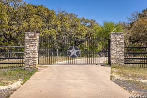 6110 STATE HIGHWAY 173 N