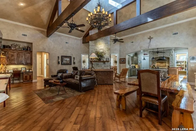6110 STATE HIGHWAY 173 N Hondo, TX 78861