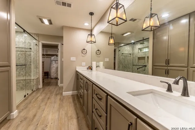 6110 STATE HIGHWAY 173 N Hondo, TX 78861