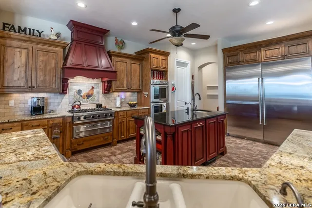 6110 STATE HIGHWAY 173 N Hondo, TX 78861