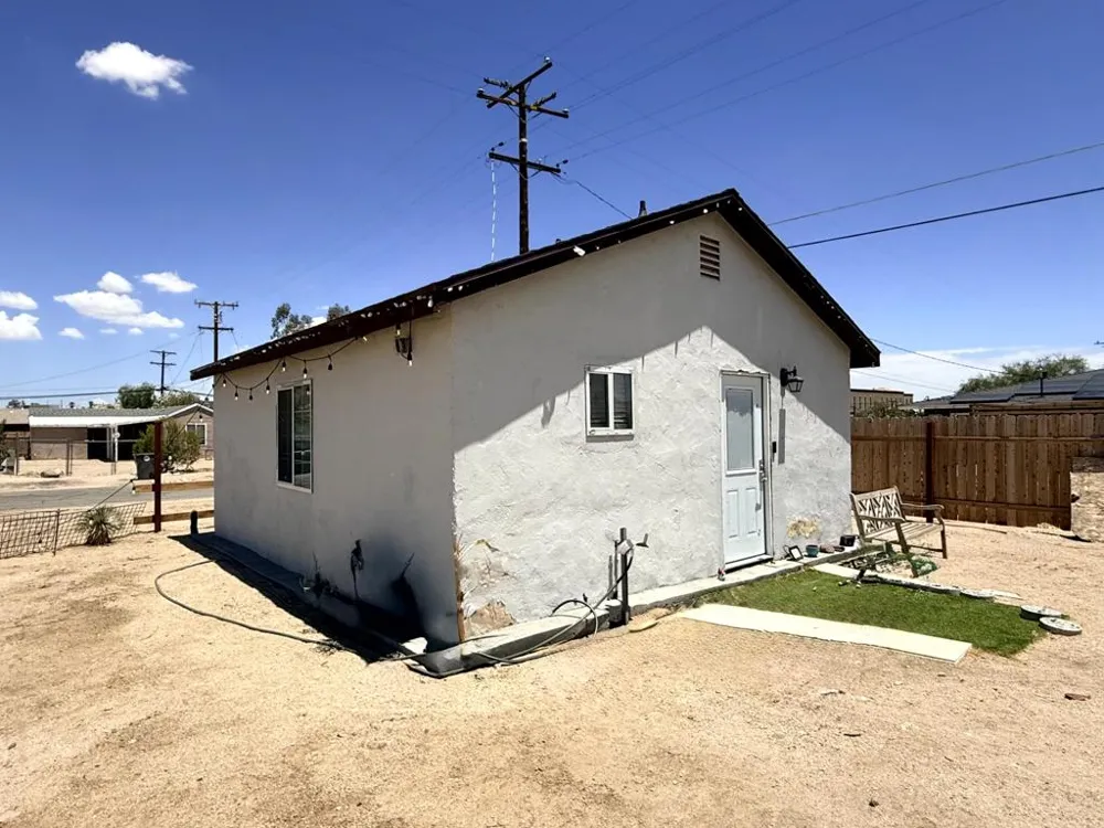 72425 Cactus Drive 29 Palms, CA 92277