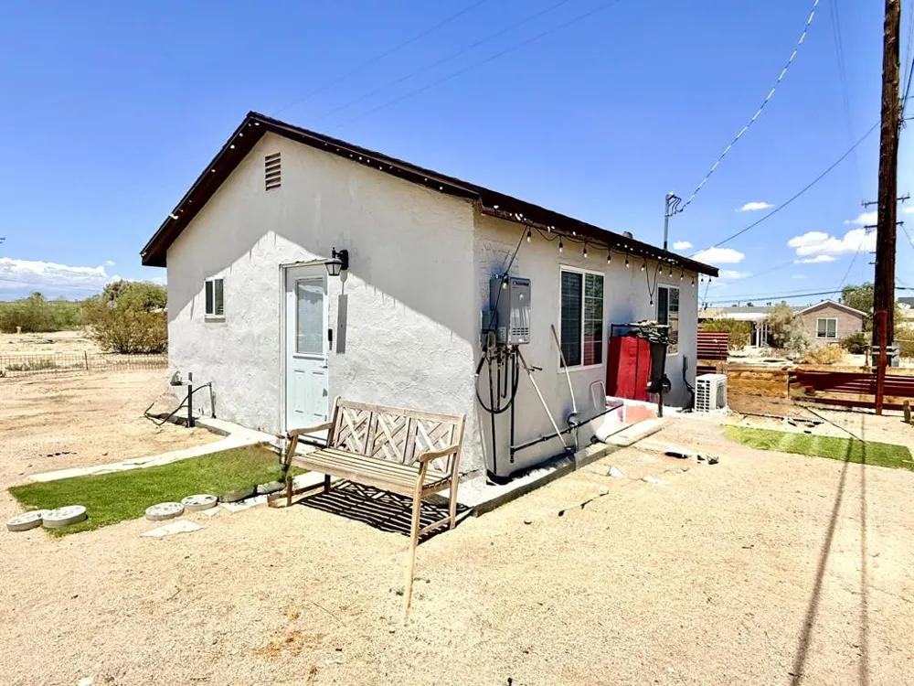 72425 Cactus Drive 29 Palms, CA 92277