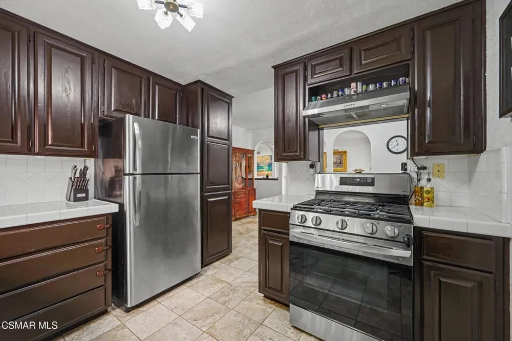 2248 Athens Avenue Simi Valley, CA 93065