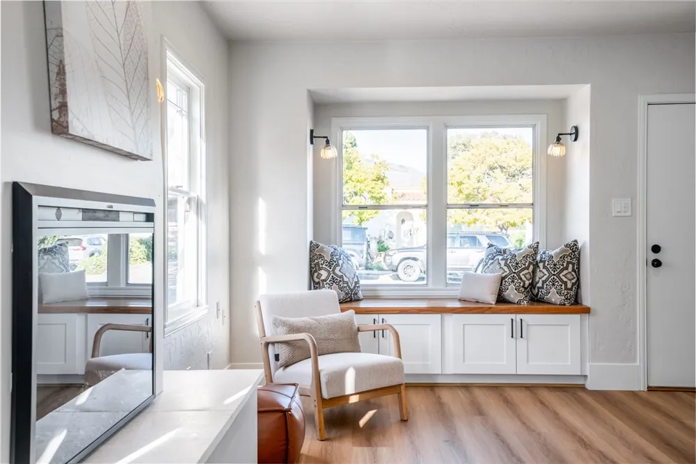 2061 Ward Street San Luis Obispo, CA 93401