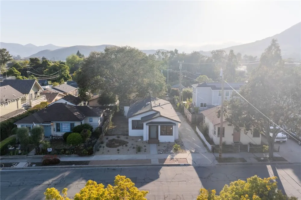2061 Ward Street San Luis Obispo, CA 93401