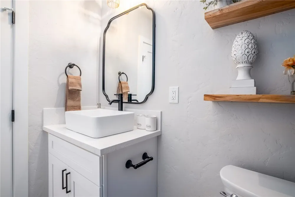 2061 Ward Street San Luis Obispo, CA 93401