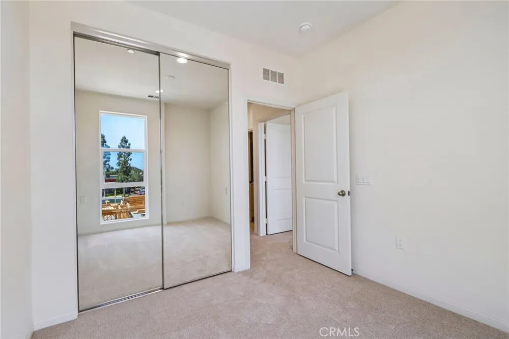 5876 Linden Ave Avenue #7 Long Beach, CA 90805