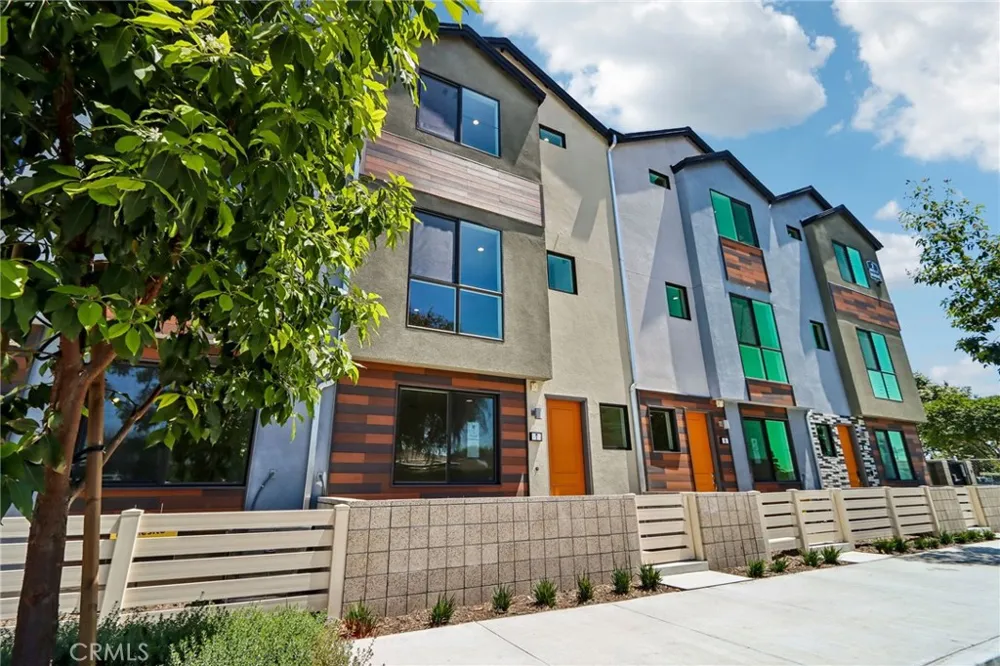 5876 Linden Ave Avenue #7 Long Beach, CA 90805
