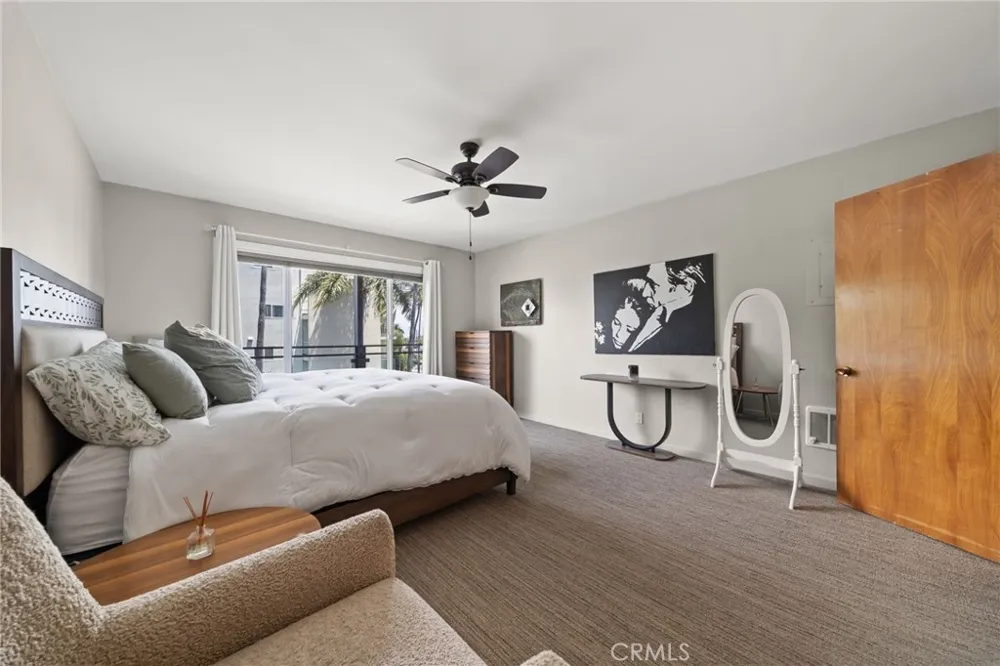 3819 East Livingston Drive #9 Long Beach, CA 90803