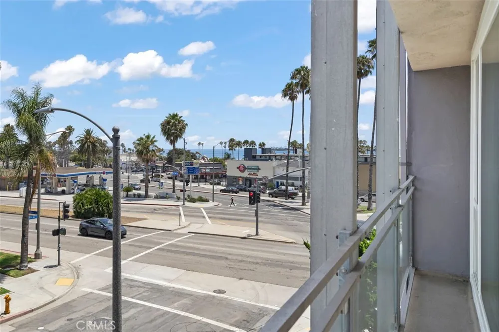 3819 East Livingston Drive #9 Long Beach, CA 90803