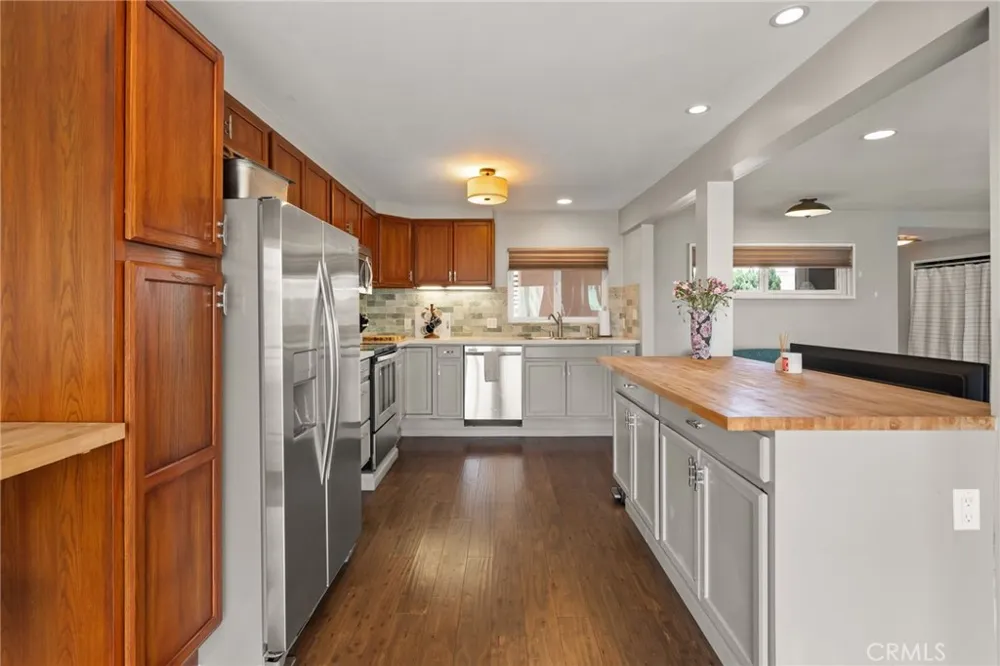 3819 East Livingston Drive #9 Long Beach, CA 90803