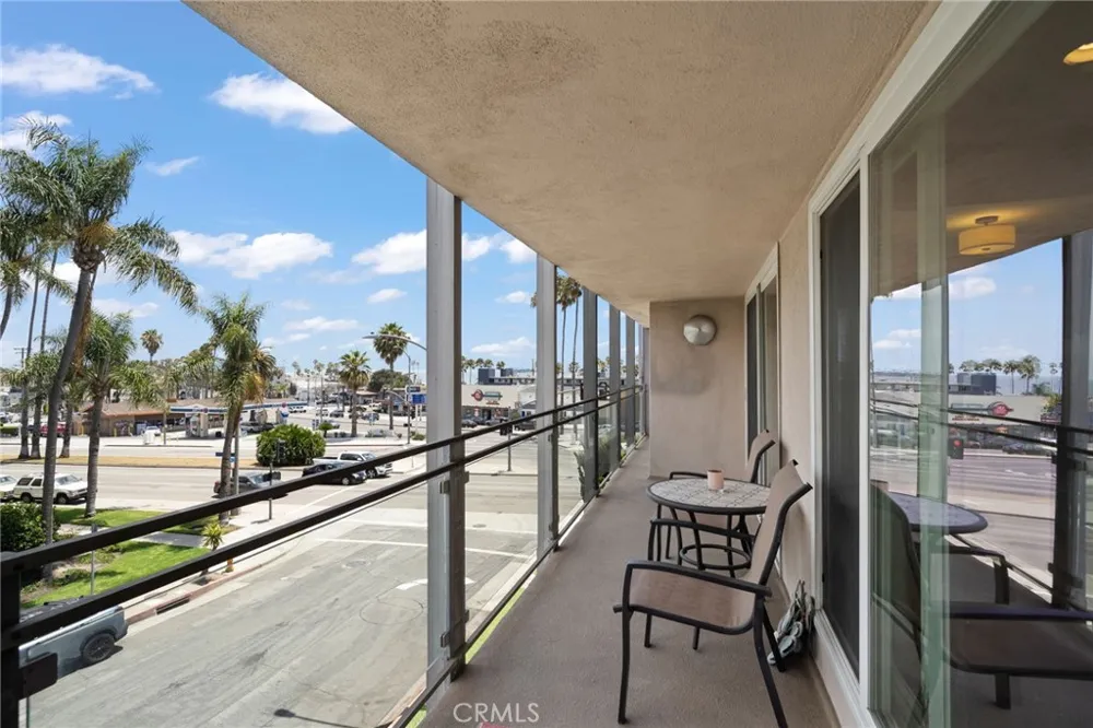 3819 East Livingston Drive #9 Long Beach, CA 90803