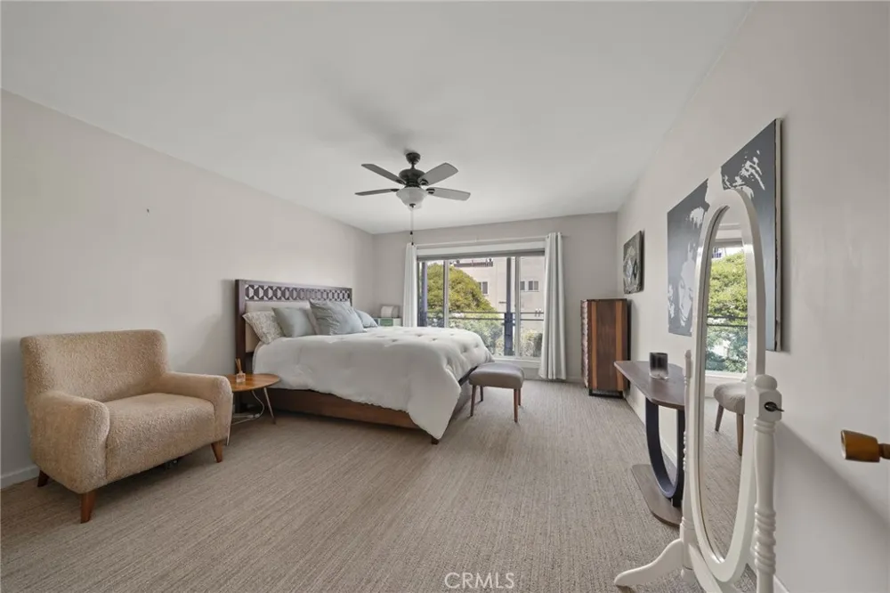 3819 East Livingston Drive #9 Long Beach, CA 90803