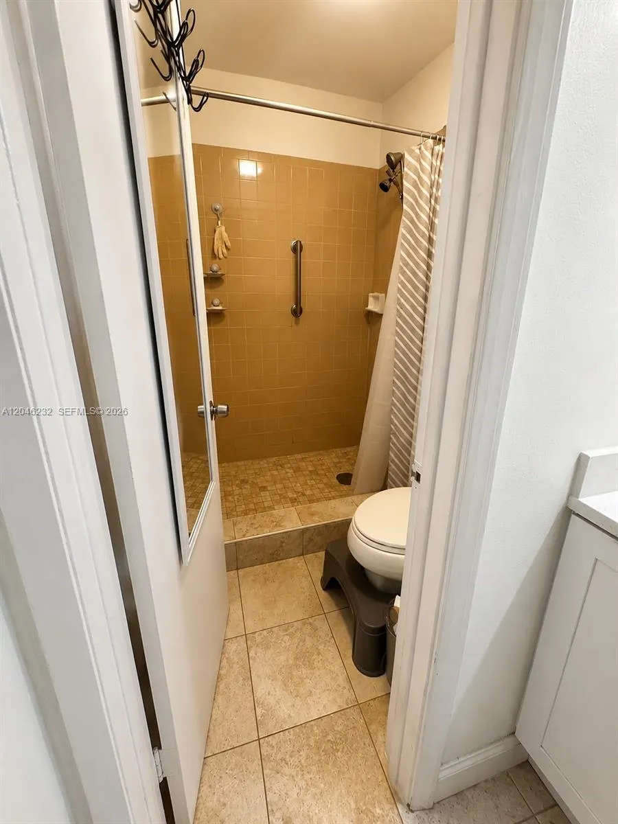7954 NW 41st Ct Sunrise, FL 33351