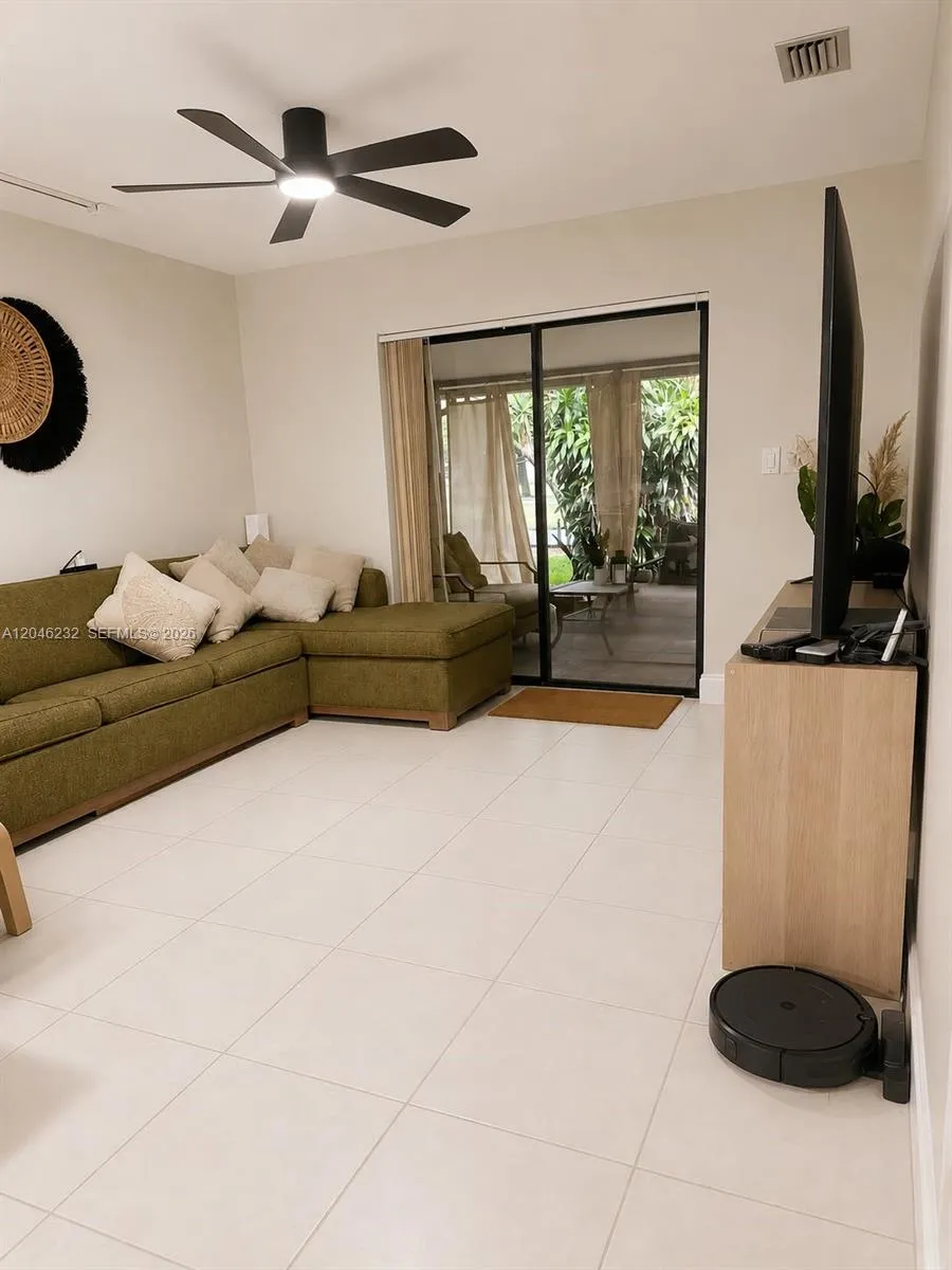 7954 NW 41st Ct Sunrise, FL 33351