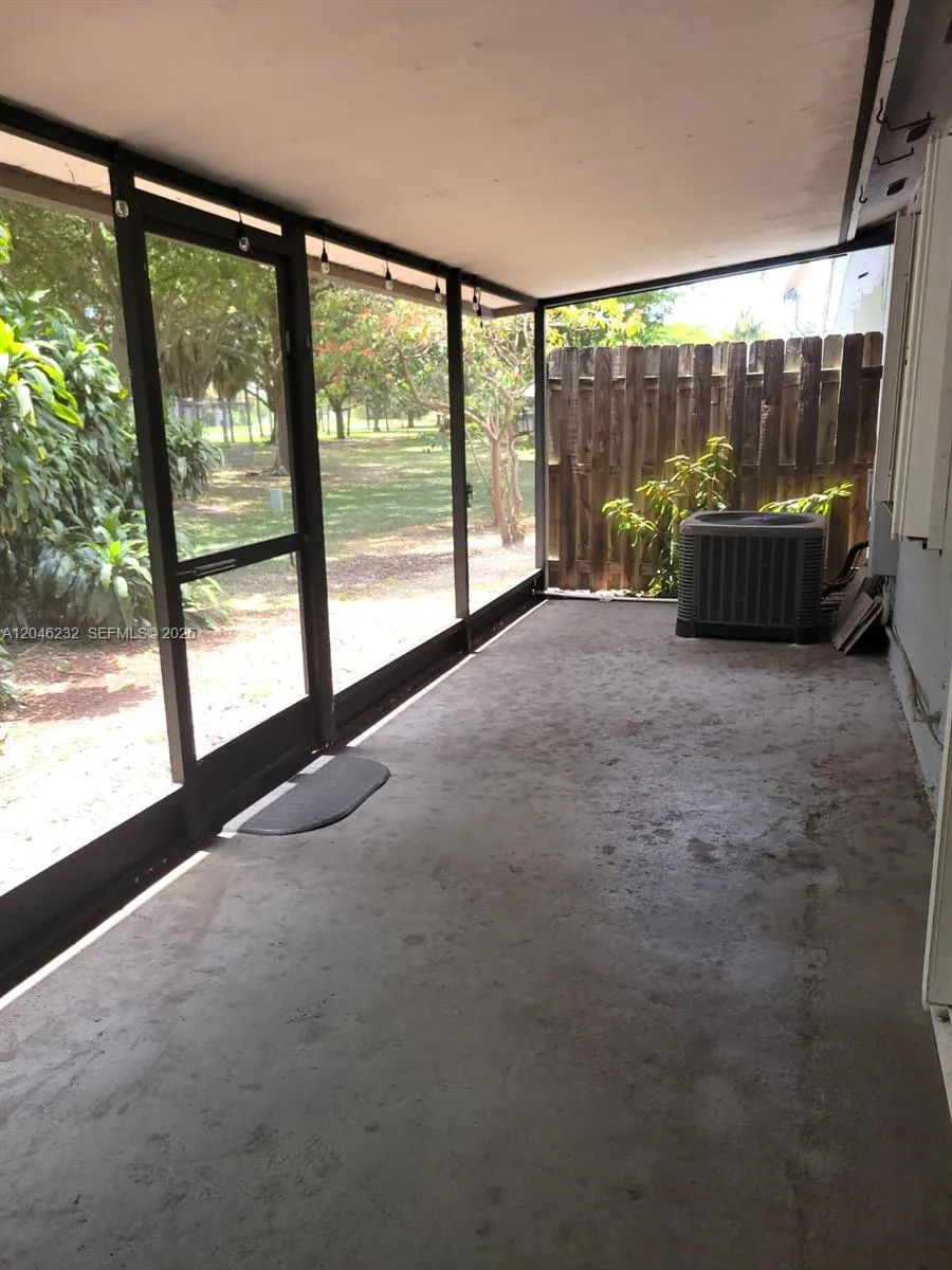 7954 NW 41st Ct Sunrise, FL 33351