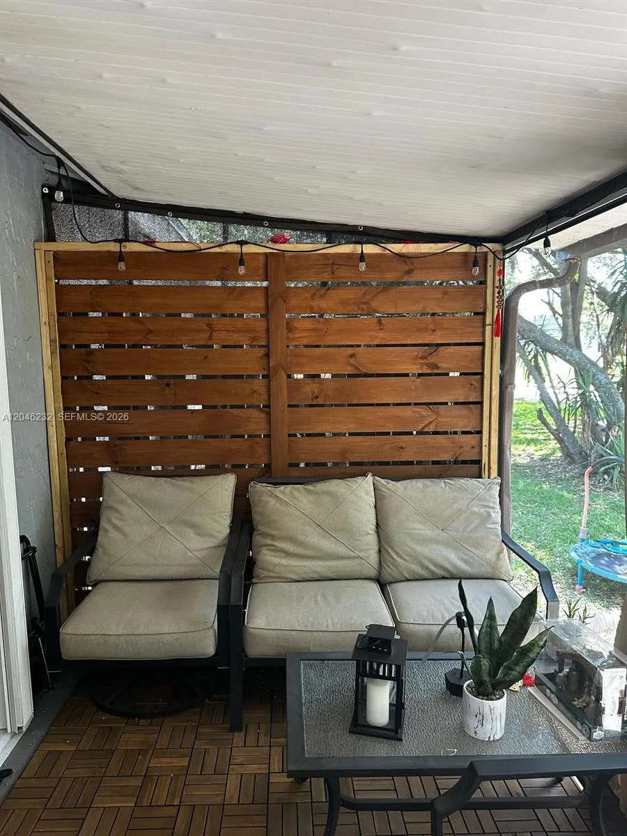 7954 NW 41st Ct Sunrise, FL 33351