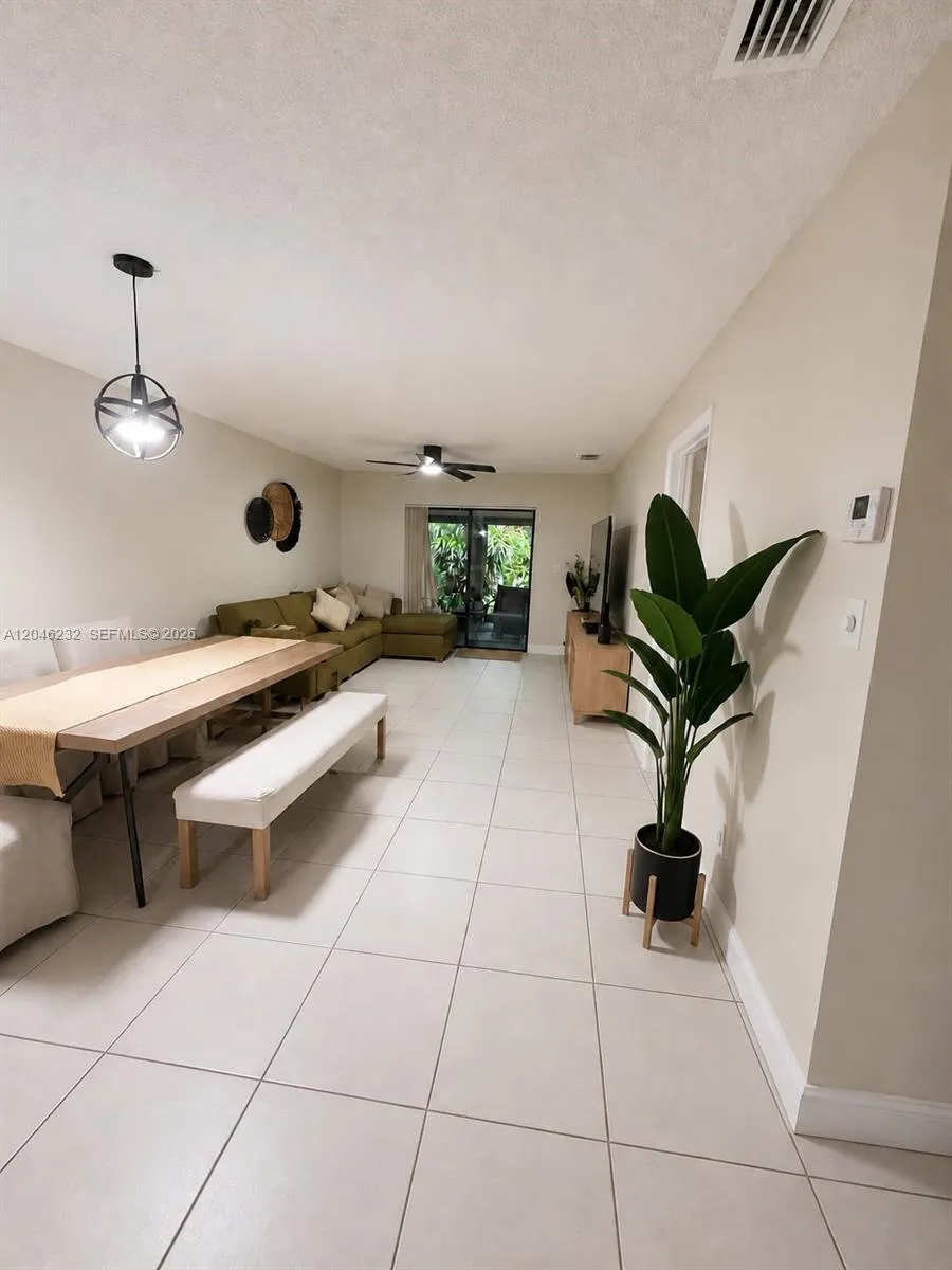 7954 NW 41st Ct Sunrise, FL 33351