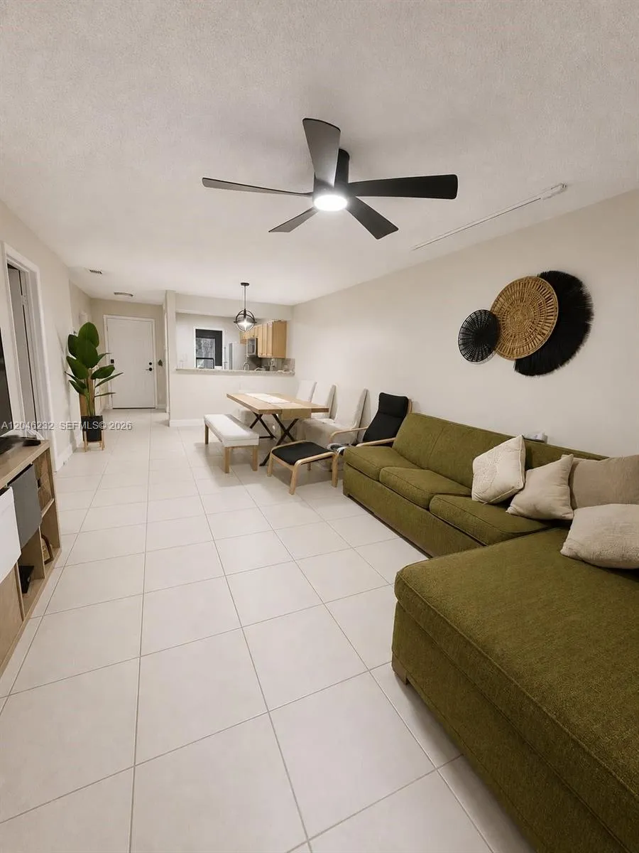 7954 NW 41st Ct Sunrise, FL 33351