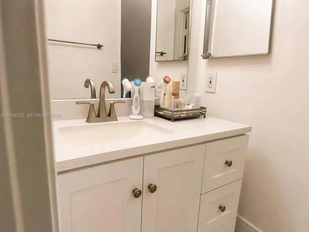7954 NW 41st Ct Sunrise, FL 33351