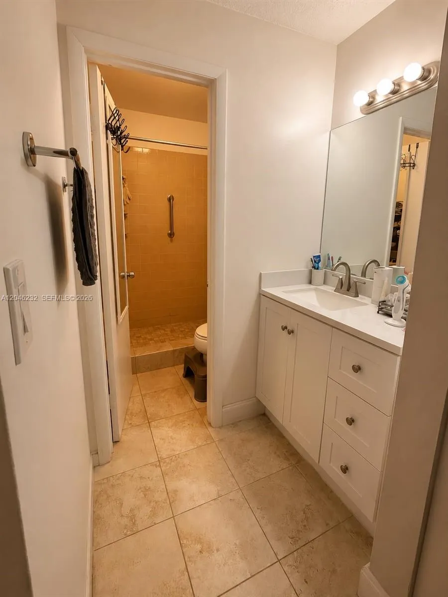 7954 NW 41st Ct Sunrise, FL 33351