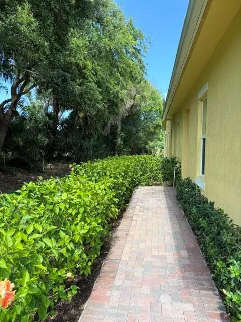 1805 Bridgepointe Circle #1 Vero Beach, FL 32967