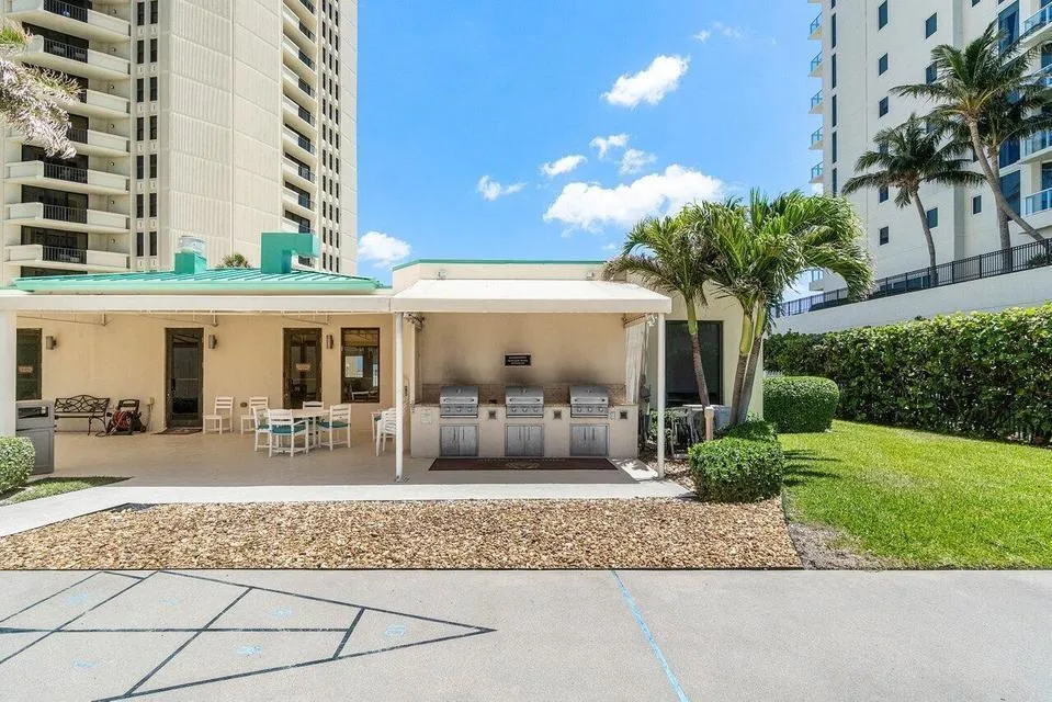 2800 Ocean Drive #A5b Riviera Beach, FL 33404