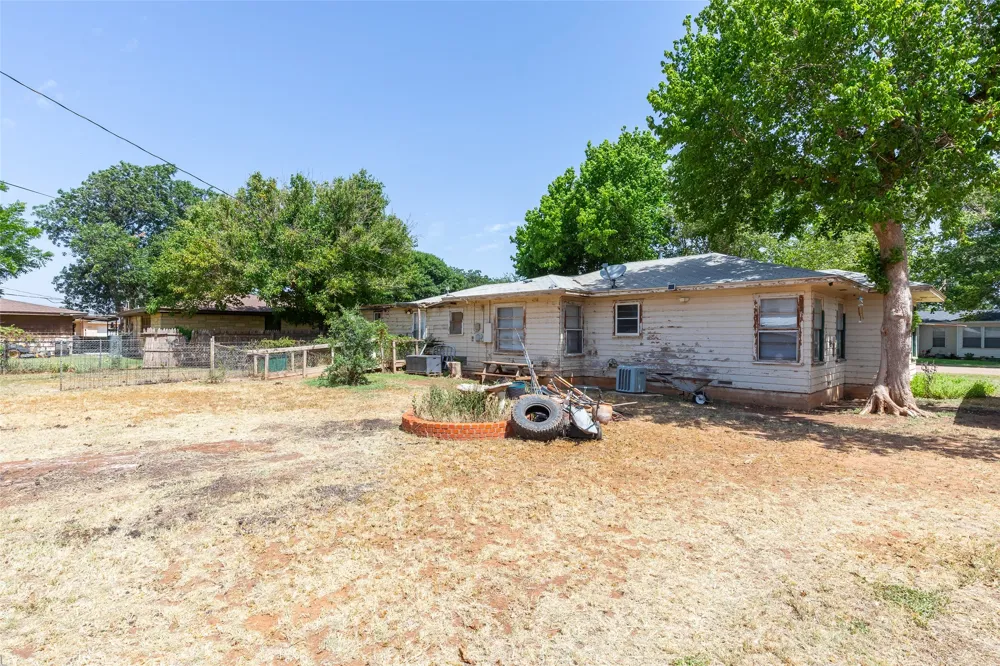 1407 Herring Merkel, TX 79536