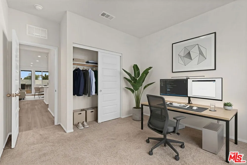 220 Lockhart Way West Covina, CA 91790
