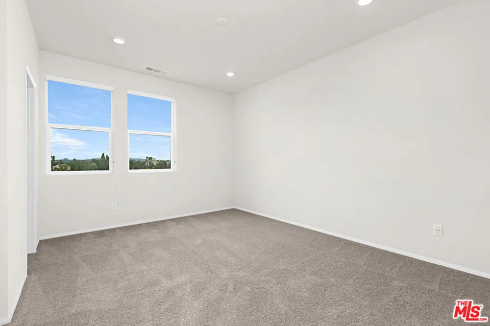 220 Lockhart Way West Covina, CA 91790