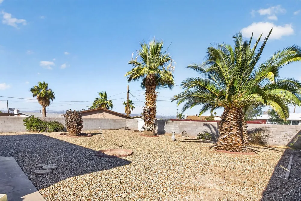 2028 Cortez Needles, CA 92363
