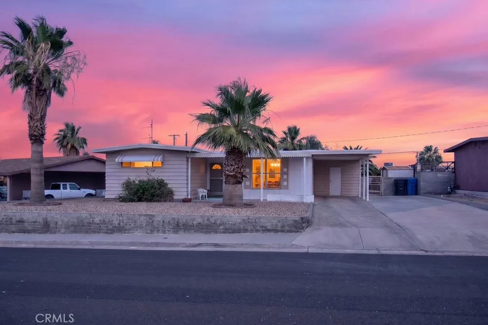 2028 Cortez Needles, CA 92363